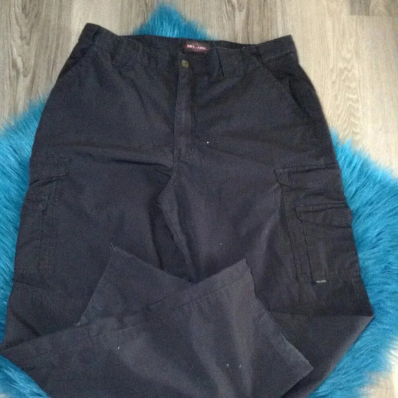 Men's Black Cargo Pants - Picture 2 of 6